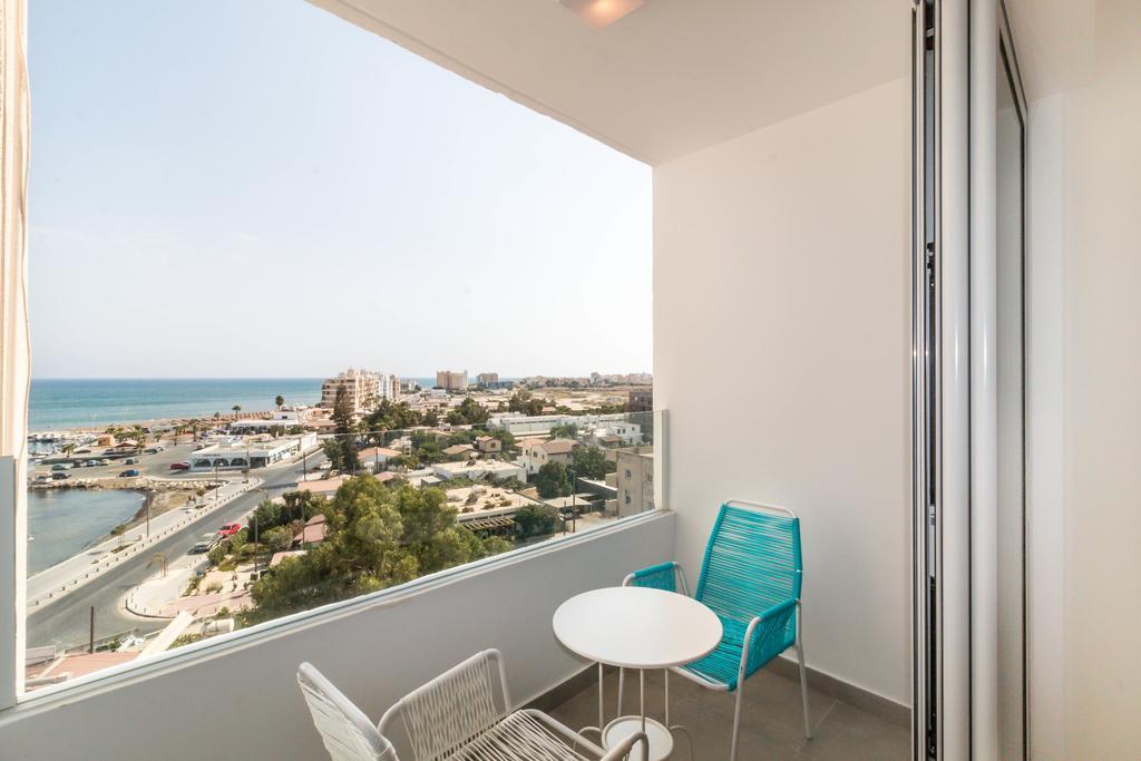 Limanaki Beach Aparment Ларнака Екстериор снимка